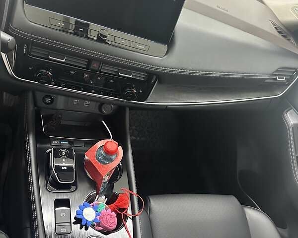 Білий Ніссан ІксТрейл, об'ємом двигуна 1.5 л та пробігом 26 тис. км за 45000 $, фото 14 на Automoto.ua