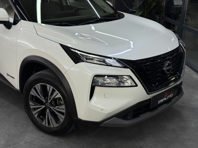 Белый Ниссан ИксТрейл, объемом двигателя 1.5 л и пробегом 37 тыс. км за 36900 $, фото 1 на Automoto.ua