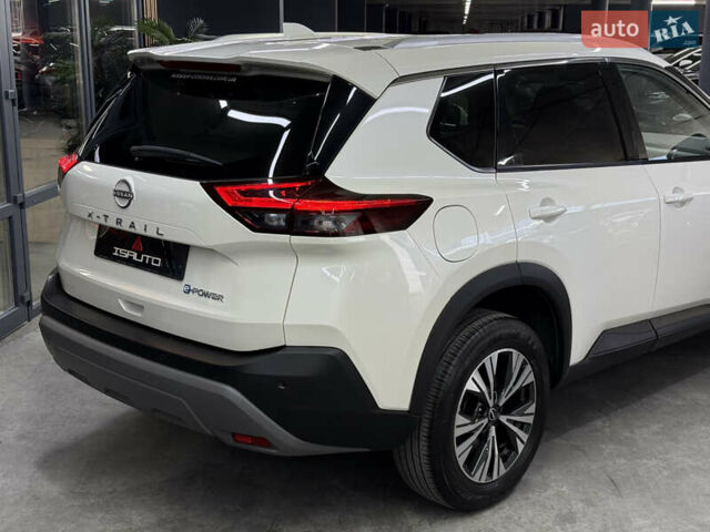 Белый Ниссан ИксТрейл, объемом двигателя 1.5 л и пробегом 37 тыс. км за 37900 $, фото 15 на Automoto.ua
