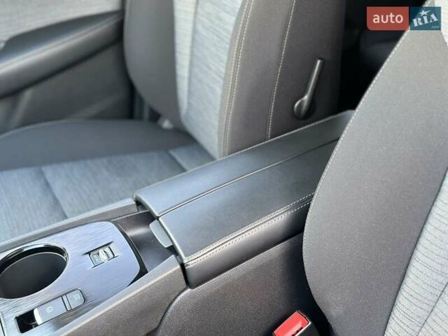 Белый Ниссан ИксТрейл, объемом двигателя 1.5 л и пробегом 38 тыс. км за 31900 $, фото 24 на Automoto.ua