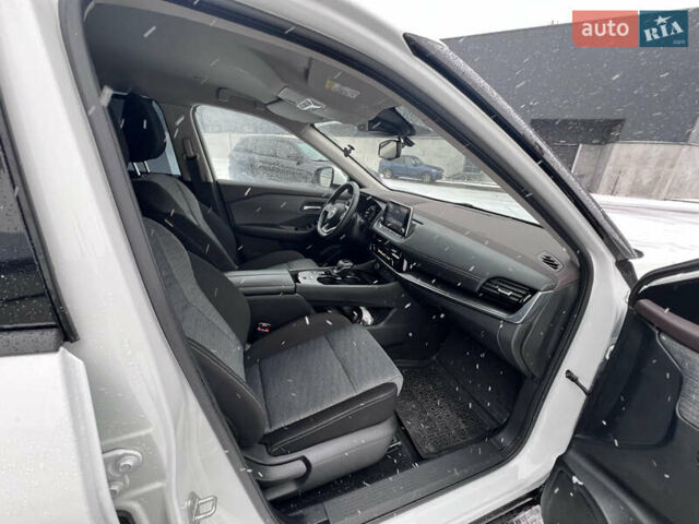 Белый Ниссан ИксТрейл, объемом двигателя 1.5 л и пробегом 37 тыс. км за 30500 $, фото 13 на Automoto.ua