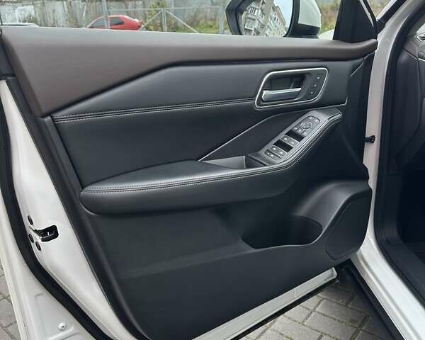 Білий Ніссан ІксТрейл, об'ємом двигуна 1.5 л та пробігом 26 тис. км за 45000 $, фото 25 на Automoto.ua