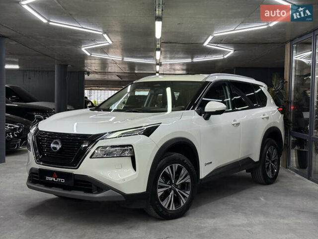 Белый Ниссан ИксТрейл, объемом двигателя 1.5 л и пробегом 37 тыс. км за 37900 $, фото 6 на Automoto.ua