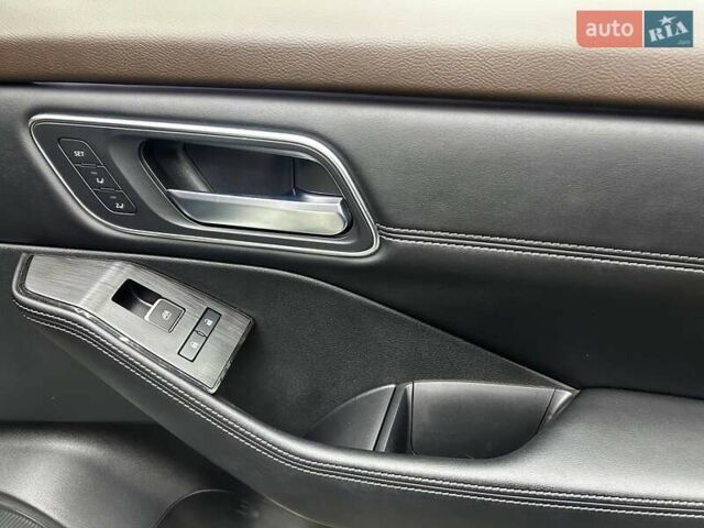 Белый Ниссан ИксТрейл, объемом двигателя 1.5 л и пробегом 67 тыс. км за 36000 $, фото 11 на Automoto.ua