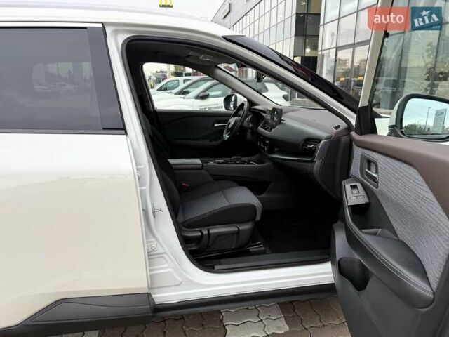 Белый Ниссан ИксТрейл, объемом двигателя 1.5 л и пробегом 61 тыс. км за 34069 $, фото 15 на Automoto.ua