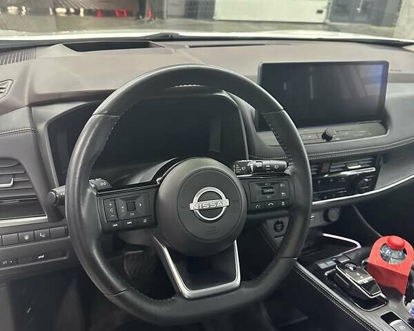 Білий Ніссан ІксТрейл, об'ємом двигуна 1.5 л та пробігом 26 тис. км за 45000 $, фото 15 на Automoto.ua