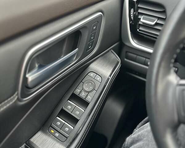 Білий Ніссан ІксТрейл, об'ємом двигуна 1.5 л та пробігом 26 тис. км за 45000 $, фото 33 на Automoto.ua