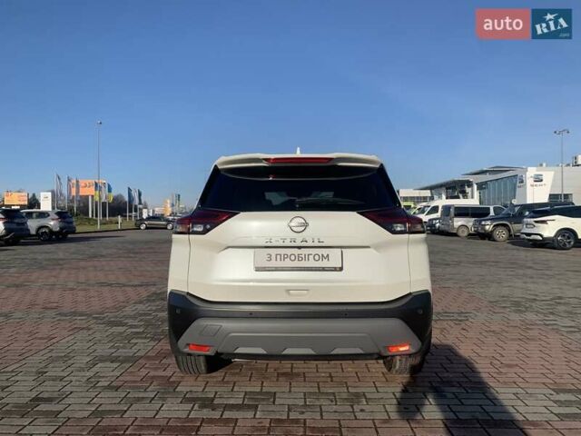 Белый Ниссан ИксТрейл, объемом двигателя 1.5 л и пробегом 43 тыс. км за 29900 $, фото 11 на Automoto.ua