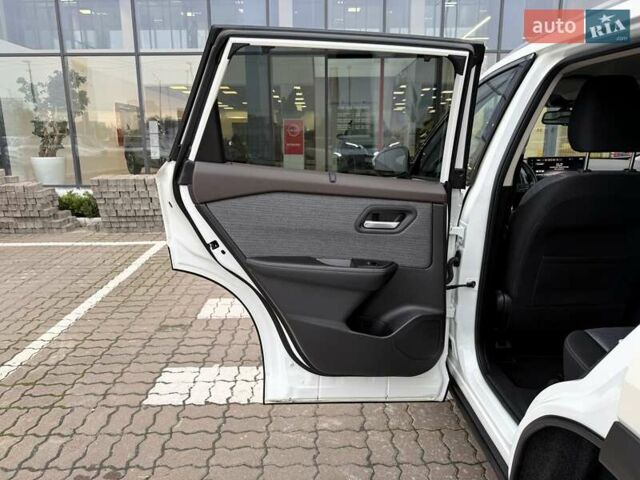 Белый Ниссан ИксТрейл, объемом двигателя 1.5 л и пробегом 61 тыс. км за 34069 $, фото 14 на Automoto.ua