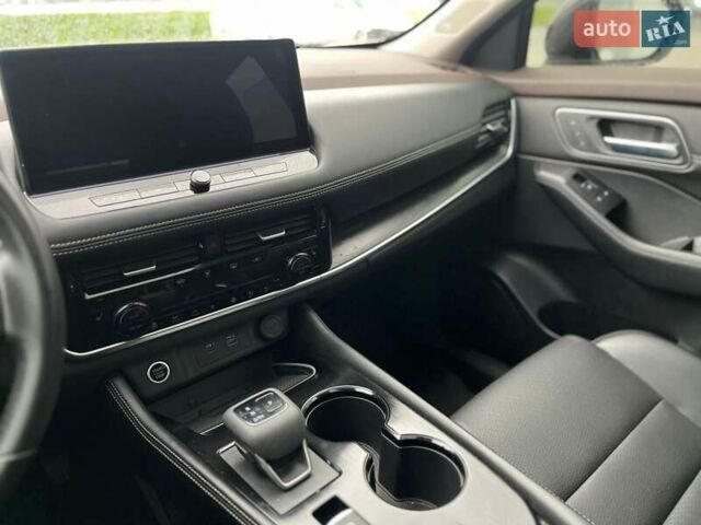 Белый Ниссан ИксТрейл, объемом двигателя 1.5 л и пробегом 68 тыс. км за 31966 $, фото 10 на Automoto.ua