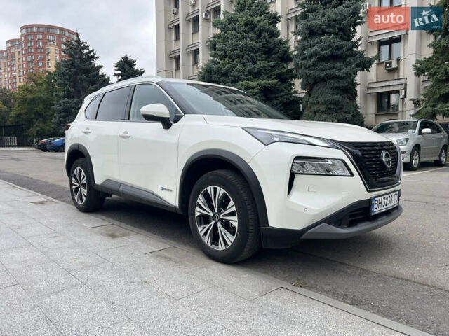 Белый Ниссан ИксТрейл, объемом двигателя 1.5 л и пробегом 37 тыс. км за 39000 $, фото 13 на Automoto.ua