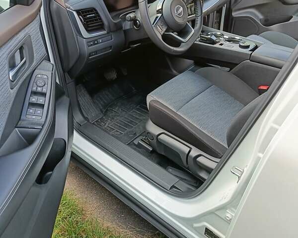 Білий Ніссан ІксТрейл, об'ємом двигуна 1.5 л та пробігом 12 тис. км за 41000 $, фото 8 на Automoto.ua