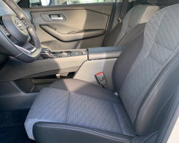 Белый Ниссан ИксТрейл, объемом двигателя 1.5 л и пробегом 43 тыс. км за 29900 $, фото 24 на Automoto.ua