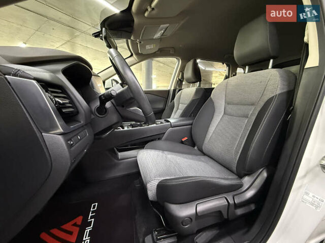 Белый Ниссан ИксТрейл, объемом двигателя 1.5 л и пробегом 37 тыс. км за 37900 $, фото 18 на Automoto.ua