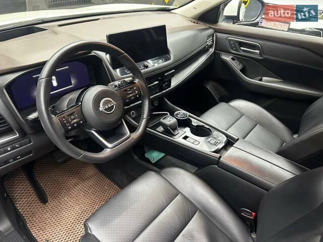 Белый Ниссан ИксТрейл, объемом двигателя 1.5 л и пробегом 67 тыс. км за 36000 $, фото 7 на Automoto.ua