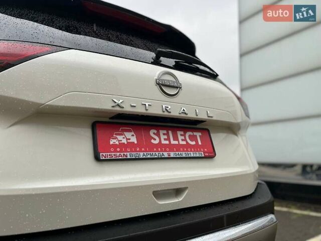 Белый Ниссан ИксТрейл, объемом двигателя 1.5 л и пробегом 68 тыс. км за 31966 $, фото 7 на Automoto.ua
