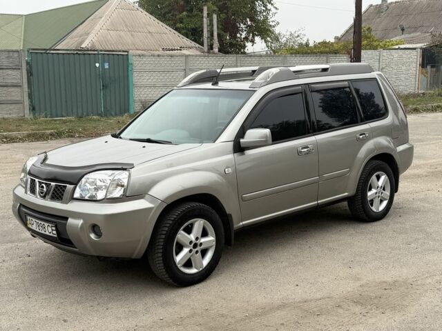 Бежевый Ниссан ИксТрейл, объемом двигателя 2.5 л и пробегом 265 тыс. км за 6000 $, фото 1 на Automoto.ua