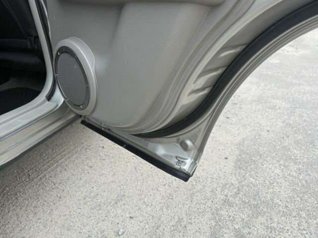 Бежевый Ниссан ИксТрейл, объемом двигателя 2.5 л и пробегом 265 тыс. км за 6000 $, фото 23 на Automoto.ua