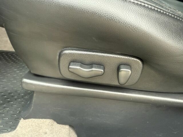 Бежевый Ниссан ИксТрейл, объемом двигателя 2.5 л и пробегом 265 тыс. км за 6000 $, фото 10 на Automoto.ua