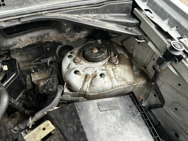 Бежевый Ниссан ИксТрейл, объемом двигателя 2.2 л и пробегом 320 тыс. км за 4100 $, фото 12 на Automoto.ua