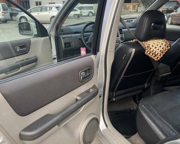 Бежевий Ніссан ІксТрейл, об'ємом двигуна 2.2 л та пробігом 230 тис. км за 3499 $, фото 12 на Automoto.ua