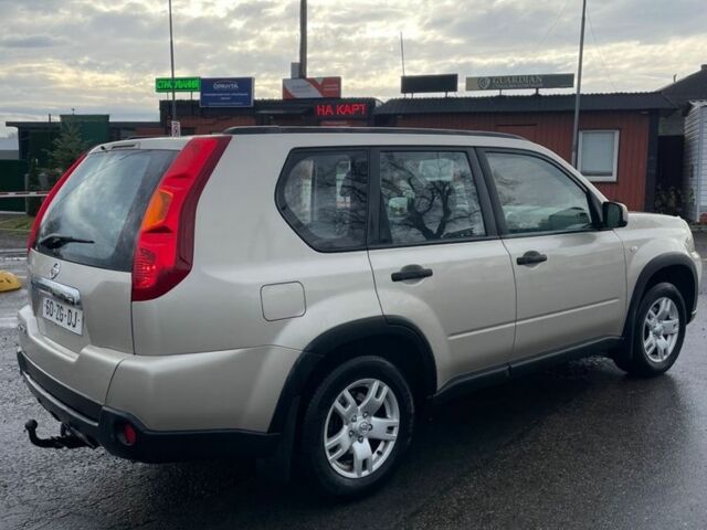 Бежевый Ниссан ИксТрейл, объемом двигателя 2 л и пробегом 282 тыс. км за 4000 $, фото 1 на Automoto.ua