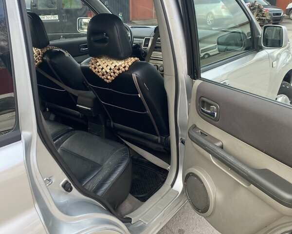 Бежевий Ніссан ІксТрейл, об'ємом двигуна 2.2 л та пробігом 230 тис. км за 3499 $, фото 11 на Automoto.ua