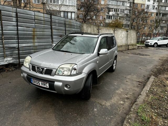 Бежевый Ниссан ИксТрейл, объемом двигателя 2.2 л и пробегом 320 тыс. км за 4100 $, фото 3 на Automoto.ua