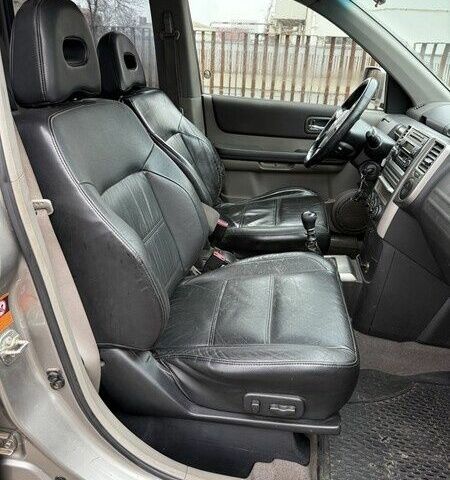 Бежевый Ниссан ИксТрейл, объемом двигателя 2.2 л и пробегом 333 тыс. км за 2434 $, фото 6 на Automoto.ua