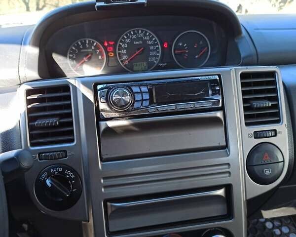 Бежевый Ниссан ИксТрейл, объемом двигателя 2.49 л и пробегом 283 тыс. км за 6000 $, фото 11 на Automoto.ua