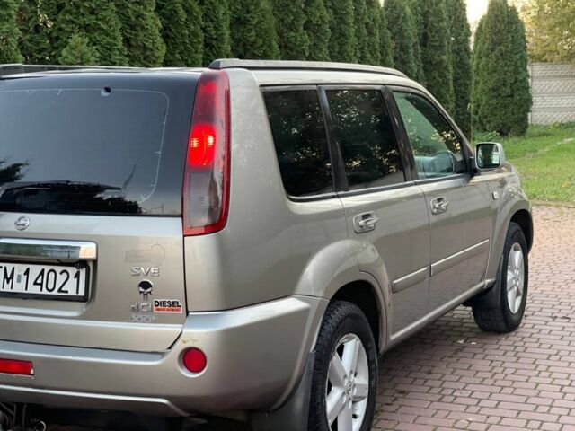 Бежевый Ниссан ИксТрейл, объемом двигателя 2.2 л и пробегом 337 тыс. км за 3650 $, фото 1 на Automoto.ua