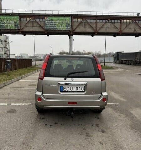 Бежевый Ниссан ИксТрейл, объемом двигателя 2.2 л и пробегом 333 тыс. км за 2434 $, фото 7 на Automoto.ua