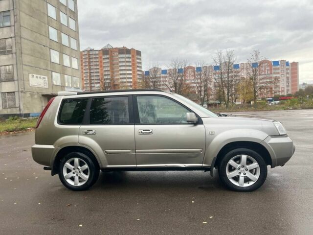 Бежевый Ниссан ИксТрейл, объемом двигателя 2 л и пробегом 177 тыс. км за 3771 $, фото 5 на Automoto.ua