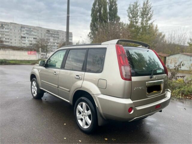 Бежевый Ниссан ИксТрейл, объемом двигателя 2 л и пробегом 177 тыс. км за 3771 $, фото 3 на Automoto.ua