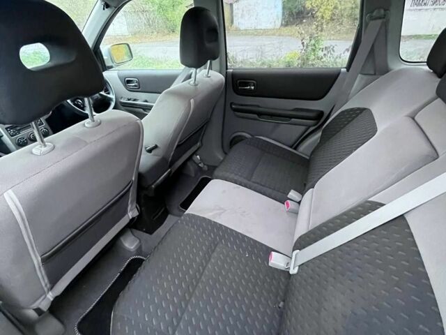 Бежевый Ниссан ИксТрейл, объемом двигателя 2 л и пробегом 177 тыс. км за 3771 $, фото 8 на Automoto.ua