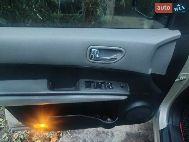 Бежевий Ніссан ІксТрейл, об'ємом двигуна 2 л та пробігом 183 тис. км за 9000 $, фото 16 на Automoto.ua