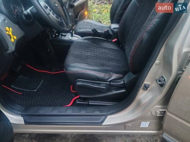 Бежевий Ніссан ІксТрейл, об'ємом двигуна 2 л та пробігом 183 тис. км за 9000 $, фото 20 на Automoto.ua