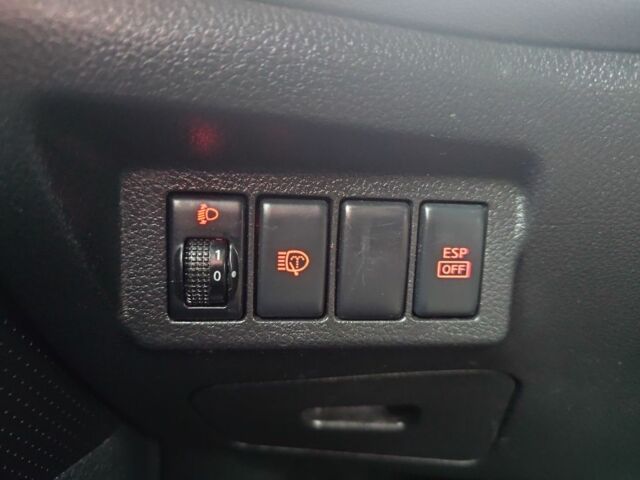 Бежевый Ниссан ИксТрейл, объемом двигателя 2 л и пробегом 289 тыс. км за 8300 $, фото 21 на Automoto.ua