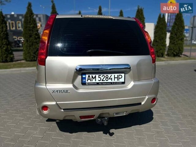 Бежевый Ниссан ИксТрейл, объемом двигателя 2 л и пробегом 293 тыс. км за 7999 $, фото 5 на Automoto.ua
