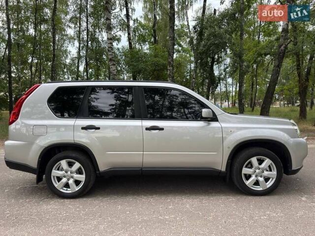 Бежевий Ніссан ІксТрейл, об'ємом двигуна 2 л та пробігом 173 тис. км за 8999 $, фото 12 на Automoto.ua