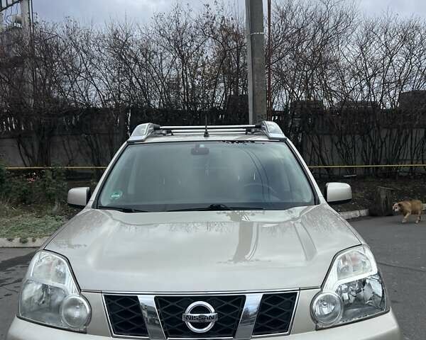 Бежевий Ніссан ІксТрейл, об'ємом двигуна 2 л та пробігом 247 тис. км за 9300 $, фото 14 на Automoto.ua