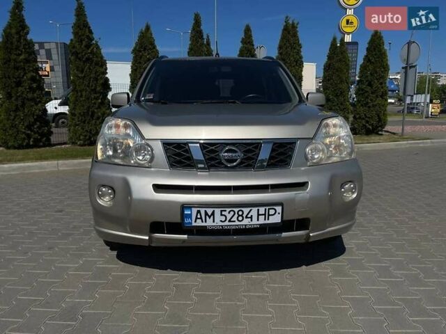 Бежевый Ниссан ИксТрейл, объемом двигателя 2 л и пробегом 293 тыс. км за 7999 $, фото 1 на Automoto.ua
