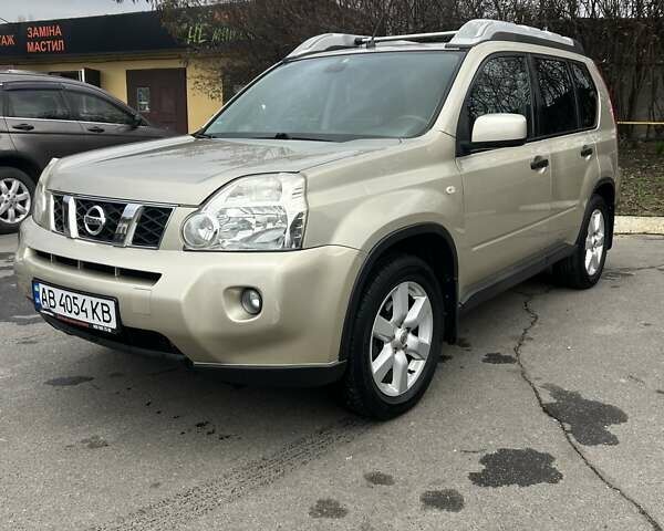 Бежевий Ніссан ІксТрейл, об'ємом двигуна 2 л та пробігом 247 тис. км за 9300 $, фото 2 на Automoto.ua