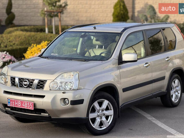 Бежевый Ниссан ИксТрейл, объемом двигателя 2 л и пробегом 232 тыс. км за 10900 $, фото 1 на Automoto.ua