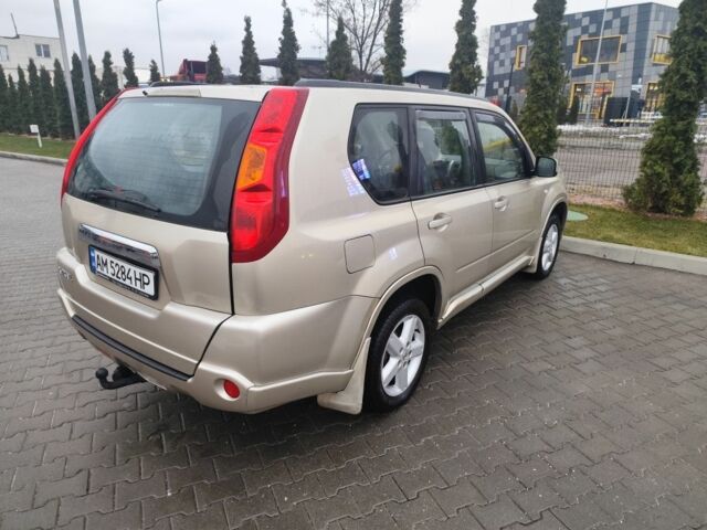 Бежевый Ниссан ИксТрейл, объемом двигателя 2 л и пробегом 289 тыс. км за 8300 $, фото 7 на Automoto.ua