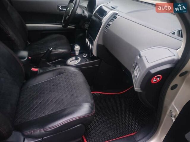 Бежевий Ніссан ІксТрейл, об'ємом двигуна 2 л та пробігом 183 тис. км за 9000 $, фото 30 на Automoto.ua