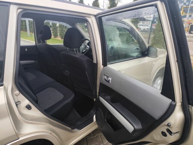 Бежевый Ниссан ИксТрейл, объемом двигателя 2 л и пробегом 289 тыс. км за 8300 $, фото 12 на Automoto.ua