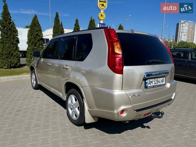 Бежевый Ниссан ИксТрейл, объемом двигателя 2 л и пробегом 293 тыс. км за 7999 $, фото 6 на Automoto.ua