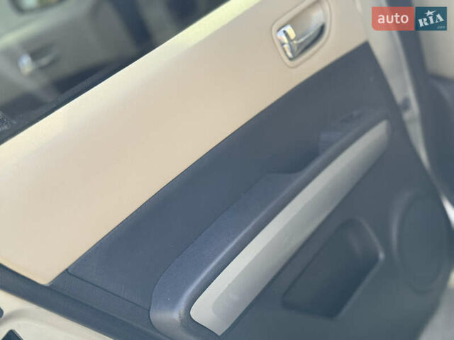Бежевый Ниссан ИксТрейл, объемом двигателя 2 л и пробегом 232 тыс. км за 10900 $, фото 36 на Automoto.ua