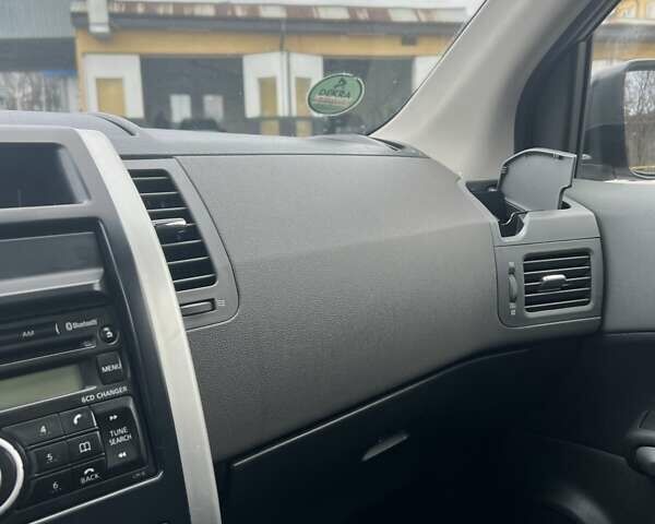 Бежевий Ніссан ІксТрейл, об'ємом двигуна 2 л та пробігом 247 тис. км за 9300 $, фото 26 на Automoto.ua